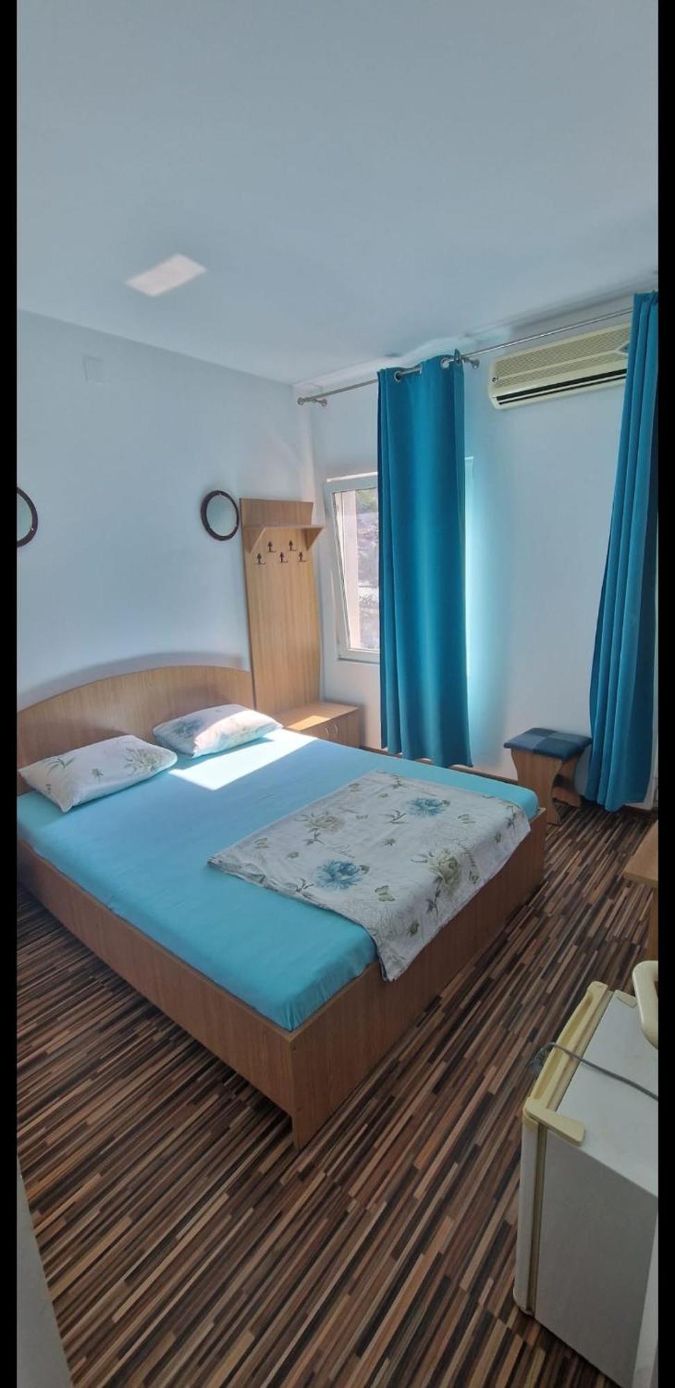 Hotel Vila Cozia à Eforie Nord Extérieur photo